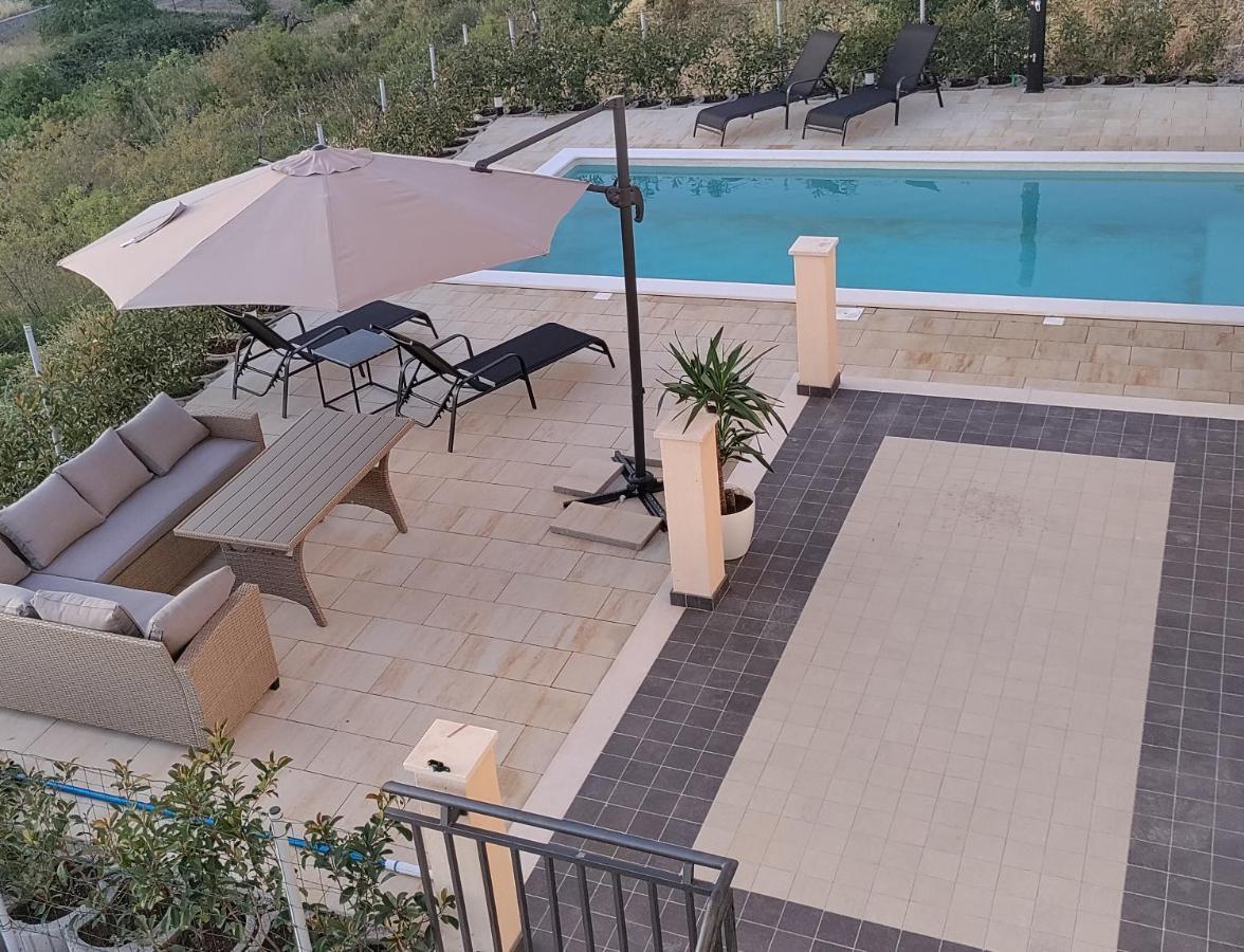 Magi House With Pool Apartment Podstrana Bagian luar foto