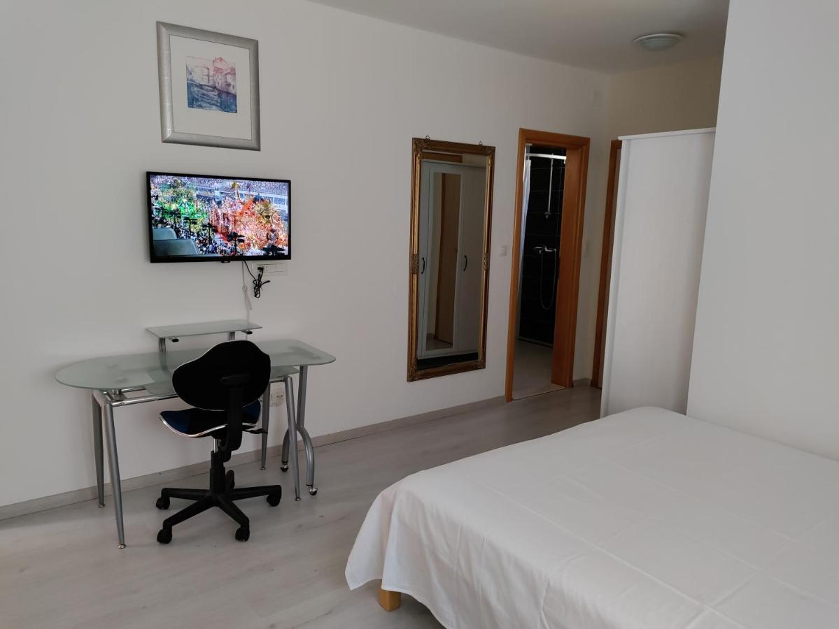 Magi House With Pool Apartment Podstrana Bagian luar foto